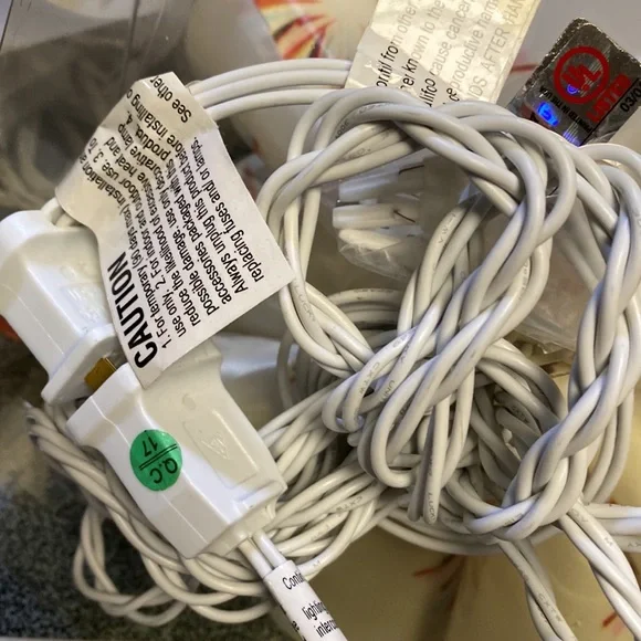 A set of 2 plastic cone string lights - Picture 8 of 8